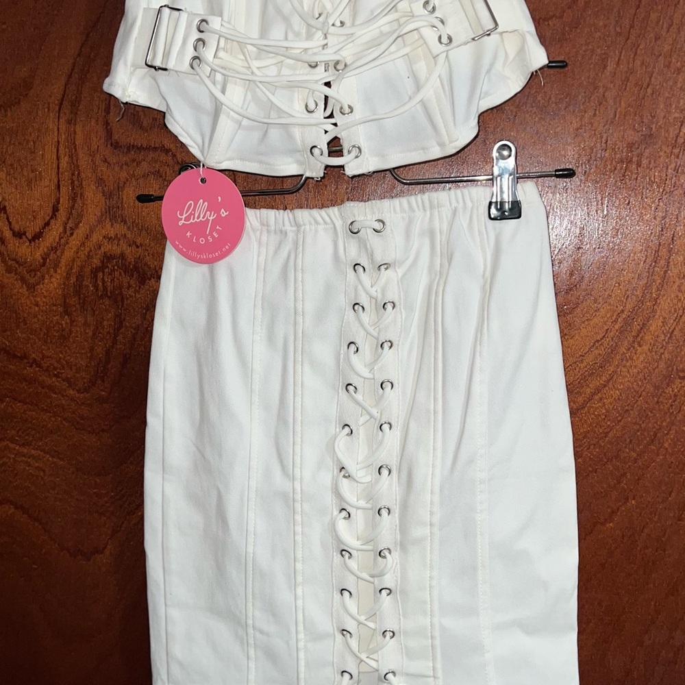 Lilly Pulitzer Women's Cream Lace-Up Skirt Set